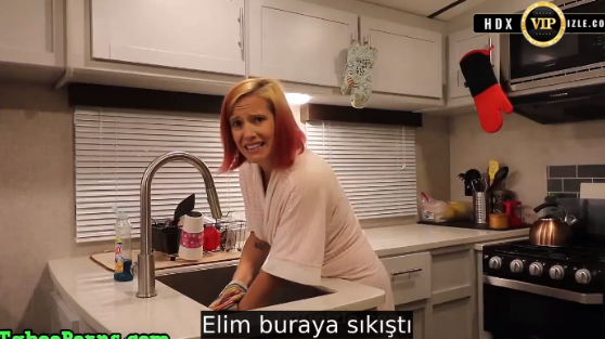 Üvey Annesi Mutfaktayken Ona Yakınlaşıp Sikiyor Türkçe Altyazılı Porno